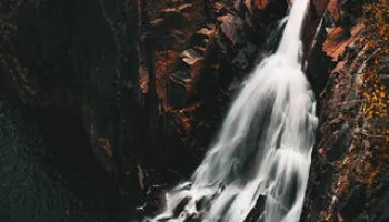 Grandi Laghi Misteri E Meraviglie Della Natura Selvaggia